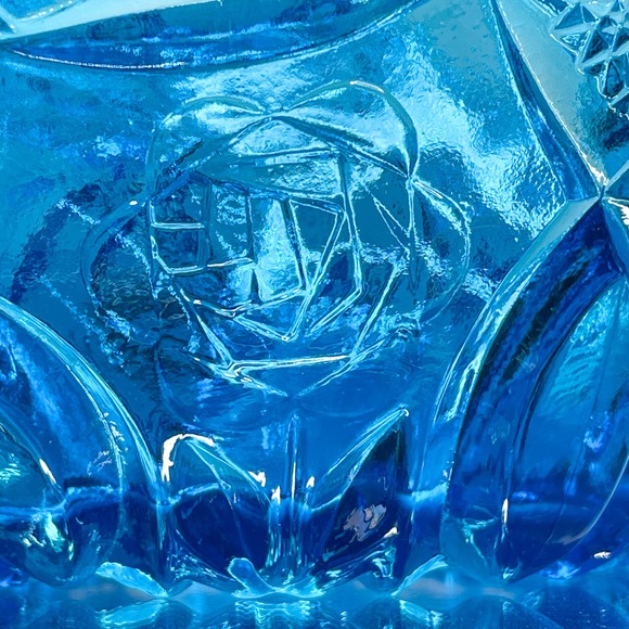 Vintage Kemble Glass Blue Pressed Glass Bowl Boat Sawtooth Edge Rose Motif EAPG - Picture 6 of 6